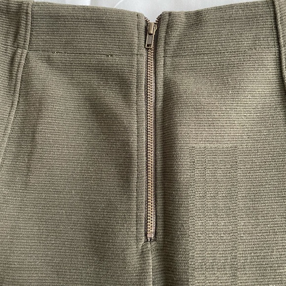 Loft Skirt - Picture 4 of 5